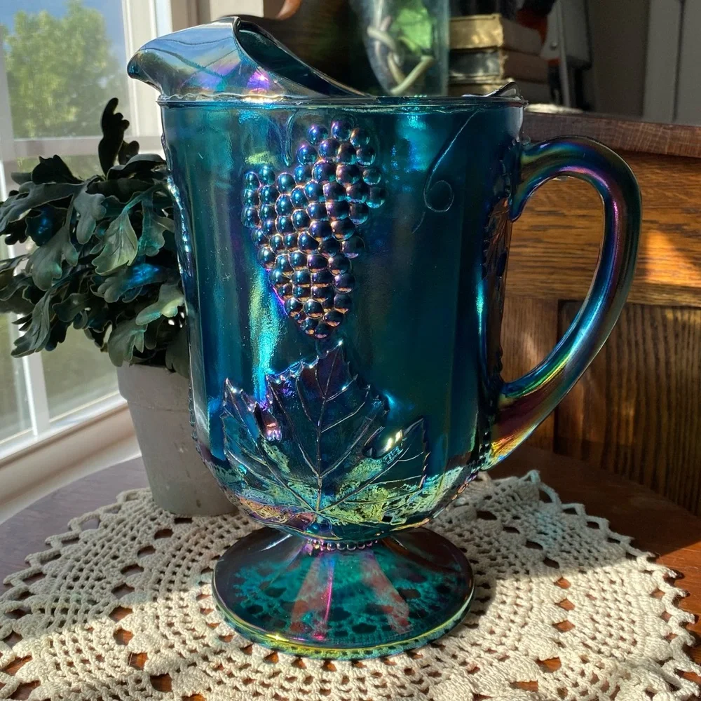 1970's VTG Indiana BLUE CARNIVAL GLASS Harvest Grape Iridescent Large Pitcher.